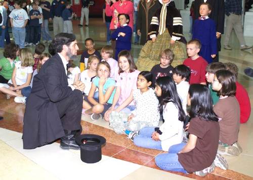 Lincoln speaking to visitors.