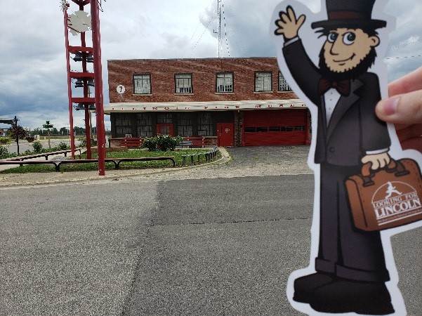 This museum displays a large collection of artwork, memorabilia, and antique objects pertaining to the history of firefightin